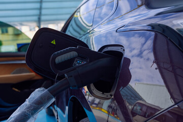 Charging electric vehicles