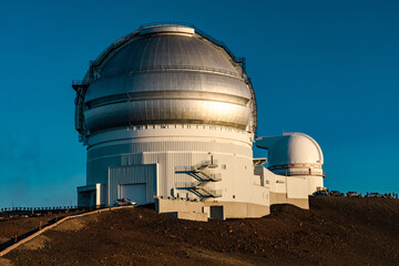 Fototapeta premium Mauna Kea Observatories. The summit of Mauna Kea, Hawaii island / Big island. the highest point in Hawaii and second-highest peak of an island on Earth. 