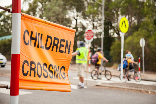 Children crossing sign outside Australian school