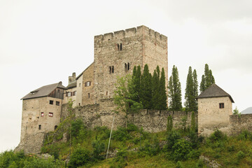 Fototapeta premium Laudegg Castle (German: Burg Laudegg). Ladis, Austria