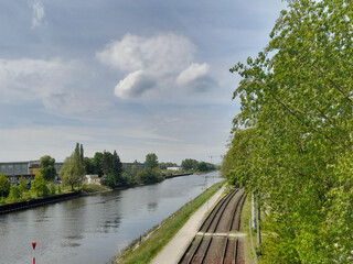 Strassenbahnschienen am Kanal