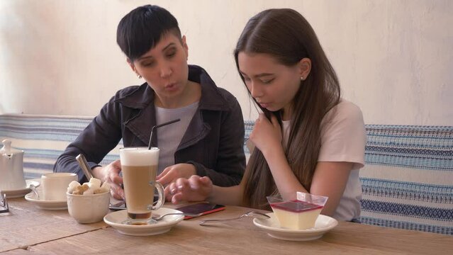 Digital Divide at Breakfast: Sisters at Odds