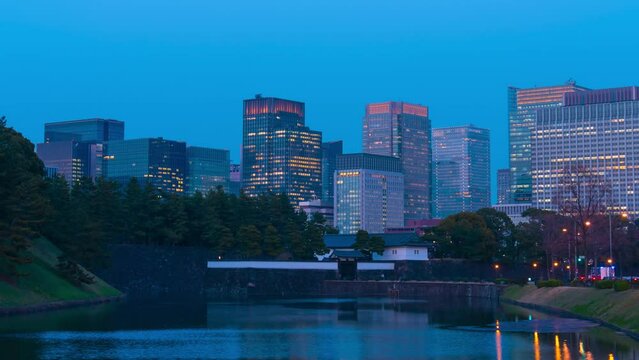 東京　桜田門と丸の内高層ビル群を望む夜景タイムラプス