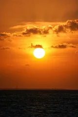 Fototapeten sunset over the sea © Trang