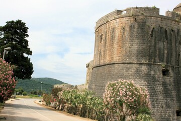 Fototapeta na wymiar Tower of the main fortress of Mali Ston, Peljesac, Croatia