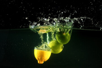 Cytryna w wodzie