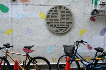 おしゃれな街、神戸元町の路地裏。レトロな味わい - obrazy, fototapety, plakaty