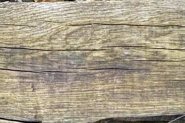 planche de bois  avec veines et fêlures 