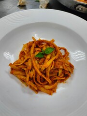 spaghetti with sauce