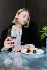 woman drinking coffee