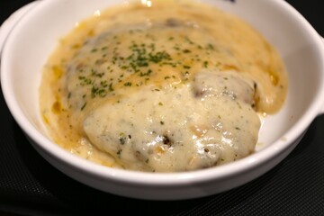 チーズハンバーグ