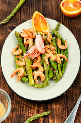 Asparagus stir fried with shrimp.