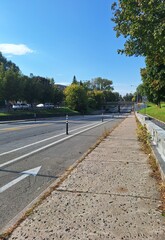 Road with an overpass for trains' circulation