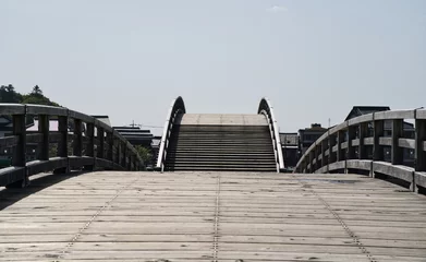 Photo sur Plexiglas Le pont Kintai Iwakuni, Hiroshima, Japan at Kintaikyo Bridge over the Nishiki River on a sunny day