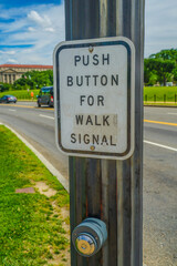 押しボタン式信号機