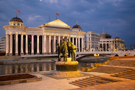  Attentators of Solun & Gemidzhii Monument und Arch&auml;ologisches Museum , Skopje, Nordmazedonien