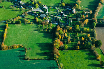 vue aérienne de la campagne à l'automne en France - 760775537