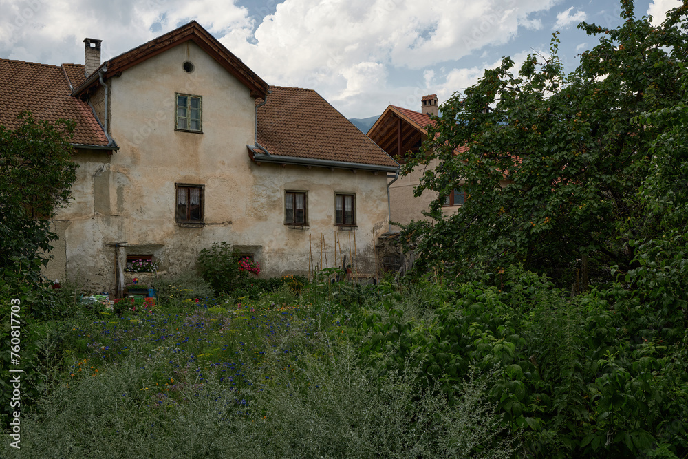 Wall mural View of the old village of Glurns in South Tyrol