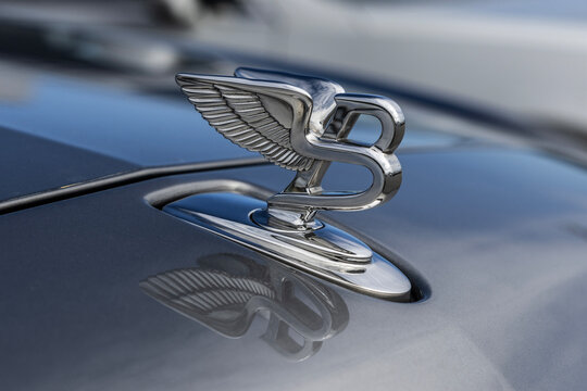 Bentley Flying B hood ornament on a Mulsanne. The Bentley Flying B dates back to 1933. MY:2017