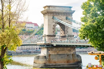 Selbstklebende Fototapete Kettenbrücke Distant View of Szechenyi Chain Bridge, Budapest, Hungary