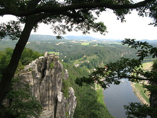 Blick auf die Elbe von der Bastei Basteifelsen in der Sächsischen Schweiz