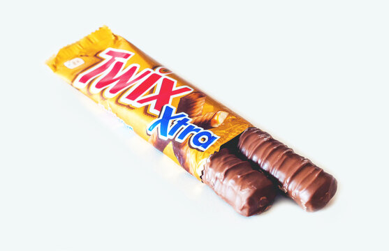 2023: Twix Xtra chocolate sticks on the white