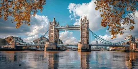 Papier Peint photo Tower Bridge Tower Bridge in London in Autumn