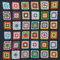 seamless pattern, vintage crochet blanket made with colorful granny squares