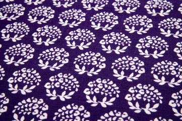 日本手拭いの和模様、藤の花