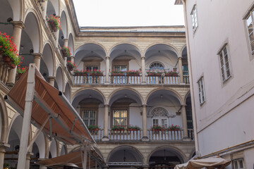historical architecture of Italian courtyard in lviv old city © Yuichi Mori