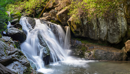 Naklejka na ściany i meble Cascade waterfalls at Cataract Falls