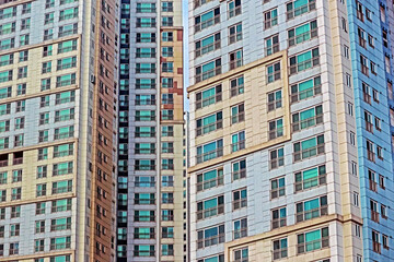 Fototapeta premium Detail of the condominium building in the city