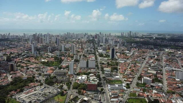 Imagens aéreas de drone da Praça da Independência, em João Pessoa, Paraíba, bem como casa do artesão
