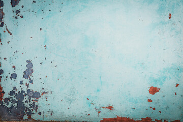 The surface of the old iron door is blue. - obrazy, fototapety, plakaty