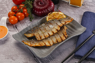 Grilled seabass fillet with lemon
