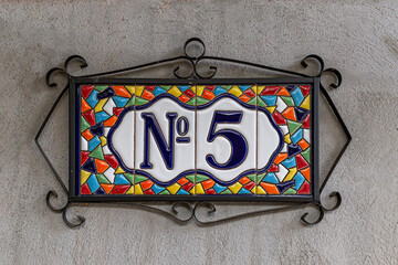 Number 5, five, house number