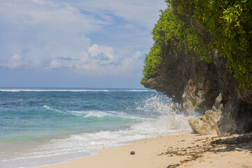 ocean, waves and rocks, beautiful views of the ocean, waves hitting the rocks