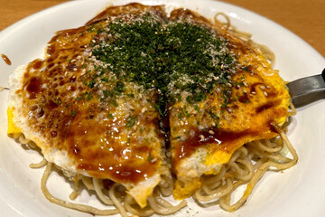 焼きそば麺入り広島風お好み焼き