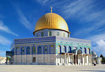 The golden Dome of the Rock, built on the site of the ancient jewish temple, Jerusalem, Israel