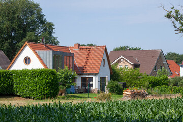 Moderne Wohngebäude, Einfamilienhäuser, Quelkhorn, Niedersachsen, Deutschland