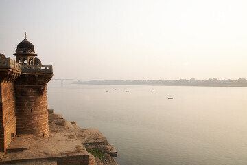 Reise durch Indien. Varanasi in Uttar Pradesh am Ganges.