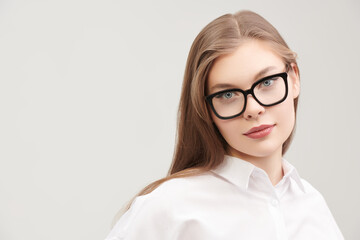 glasses and style - 761526953