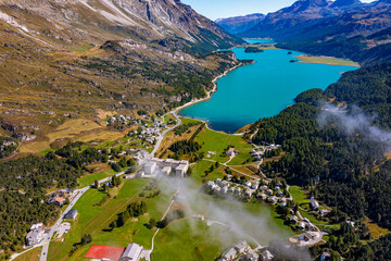 Fototapeta na wymiar Maloja Silsersee in der Schweiz | Luftbilder Maloja Silsersee