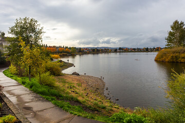Fototapeta premium Lonely figure of a fisherman on the private Staats lake in Oregon