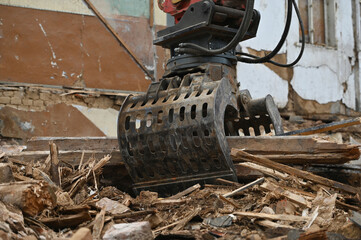 Abrissarbeiten, Rückbau eines maroden Gebäudes