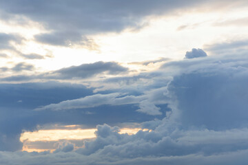 Naklejka premium Very large lush white clouds on a light blue sky