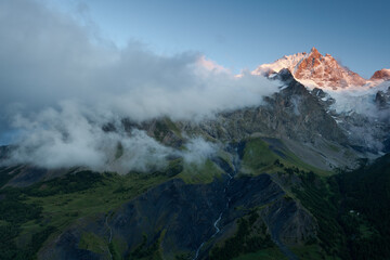 Montagnes des écrins