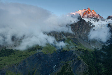 Montagnes des écrins