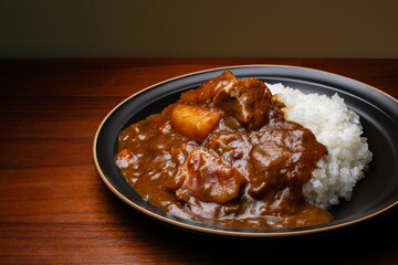 美味しそうな高級カレーライス　俯瞰

