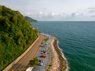Obraz premium Chantaburi Province Thailand, Road along the beach and ocean